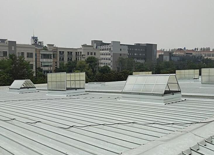 電動排煙天窗